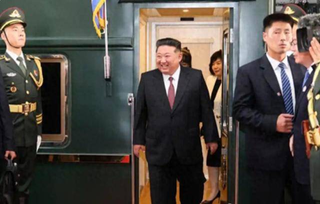 朝外相飞抵中国<strong></p>
<p>比特现金交易平台</strong>，有2件事要办！金正恩在阅兵前打出关键牌