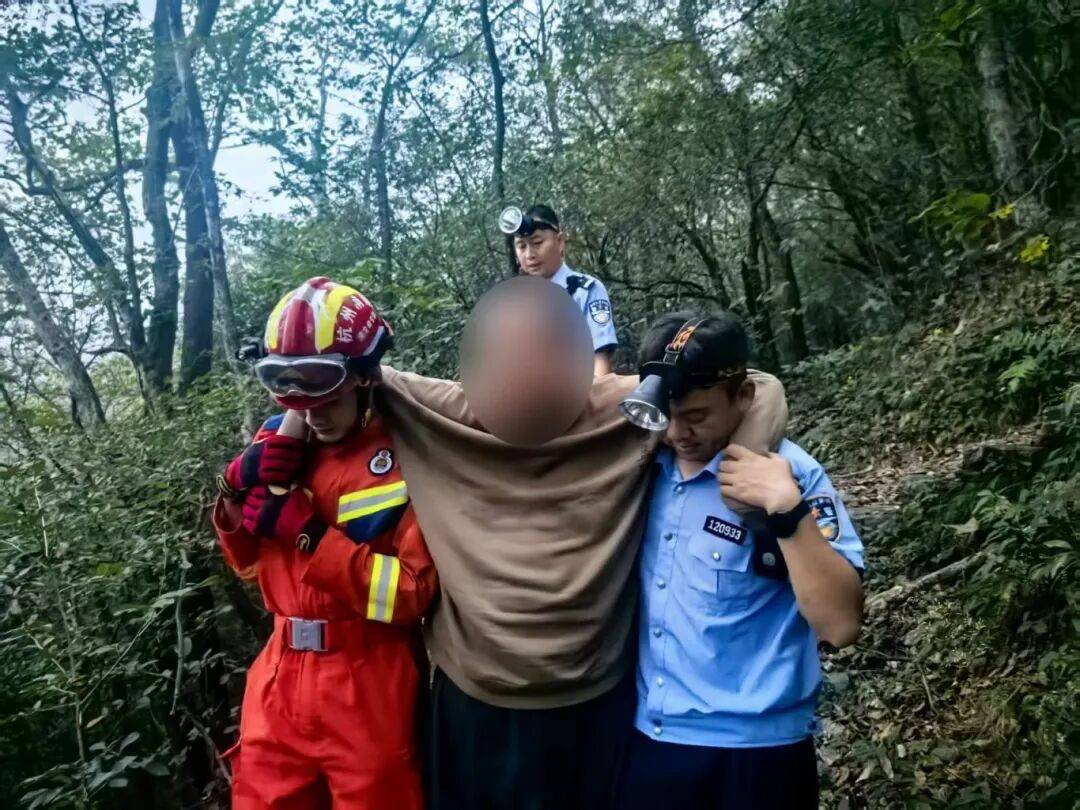 杭州一山脚下<strong></p>
<p>BSV交易平台</strong>，网约车司机报警！从清晨等到深夜，未等到乘客下山……紧急搜救！
