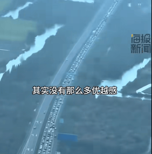一家三口开2架飞机回老家<strong></p>
<p>BSV交易平台</strong>，300公里仅用80分钟：“我带女儿开一架，妻子另开一架，油费200多元”