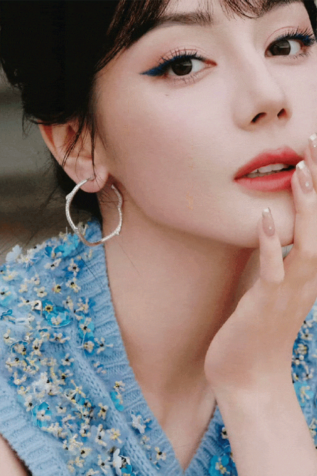 时装周上的女明星<strong></p>
<p>BSV交易平台</strong>，秋冬氛围感一键封顶！
