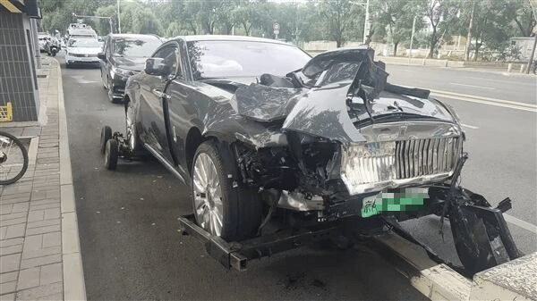 陈震谈劳斯莱斯车祸后续：对方为网约车<strong></p>
<p>区块链挖矿交易平台</strong>，已联系到伤者家属，会全力支付应该负担的赔偿