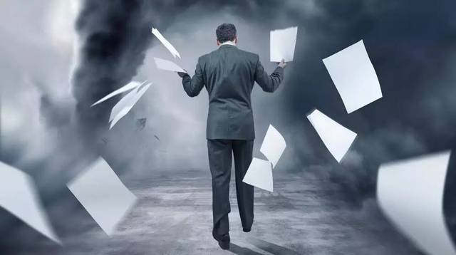 跳槽证券(跳槽证券公司和银行怎么选择)